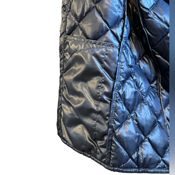 UNIQLO Ultra Light Quilted packable Down Vest size Small S Blue $59 MSRP - Picture 6 of 8